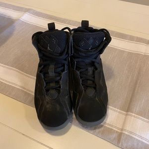 Little boys Michael Jordan basketball shoes